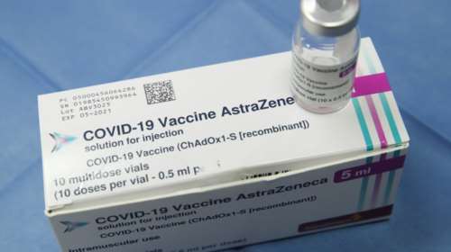 Διαβεβαιώσεις AstraZeneca πως &quot;κάνει ό,τι μπορεί&quot; για να παραδώσει 40 εκατ. δόσεις στην ΕΕ εντός του πρώτου τριμήνου