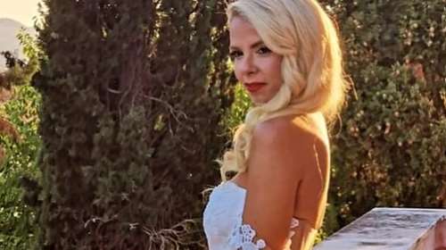 Παντρεύτηκε η Τζένη Μελιτά: Φόρεσε τρία νυφικά και έκανε πάρτι με τον Κώστα Μπίγαλη [εικόνες]