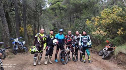 Εκανε λάθος ο πρωθυπουργός στη βόλτα στην Πάρνηθα; - Μια αποτίμηση, η Αυγή και το Μακελειό