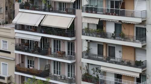 Όλοι οι τρόποι για να πληρώσετε τον ΕΝΦΙΑ - 10 δόσεις, έως 12 με κάρτα ή 24 έντοκα