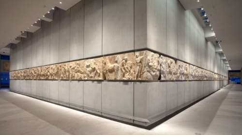 Μουσείο Ακρόπολης: Ενας νέος, θεαματικός τρόπος να δείτε ολόκληρη τη ζωφόρο του Παρθενώνα