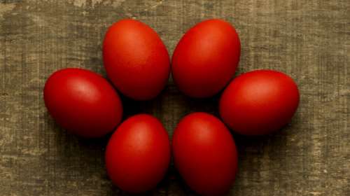 Πόσα πασχαλινά αυγά μπορείς να φας και άλλες ερωτήσεις για τη γιορτινή υπερτροφή