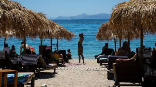 Κίνημα για ελεύθερες παραλίες:  Κινητοποιήσεις στη Σκάλα Μαριών στη Θάσο -  Εχει καταληφθεί εξ ολοκλήρου από ξαπλώστρες