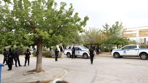 Θεσσαλονίκη: Ανήλικοι λήστεψαν εκπαιδευτικό – Του άρπαξαν αλυσίδα και βέρα - Κατηγορούνται για κακούργημα