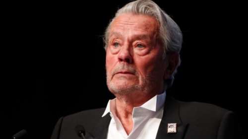 Μακρόν για Αλέν Ντελόν: &quot;Μελαγχολικός, δημοφιλής, κρυφός, περισσότερο από ένας σταρ: ένα μνημείο της Γαλλίας&quot;