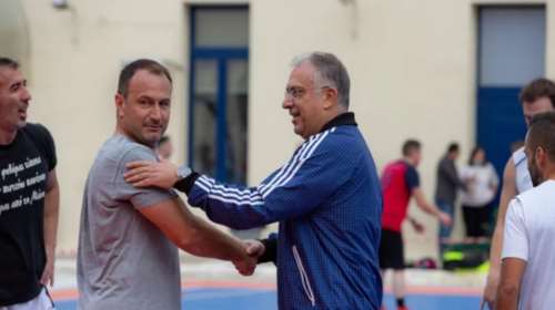 Ο Τάκης Θεοδωρικάκος παίζει μπάσκετ: Σε τουρνουά 3Χ3 της ΕΛΑΣ ο υπουργός Προστασίας του Πολίτη [Εικόνες]