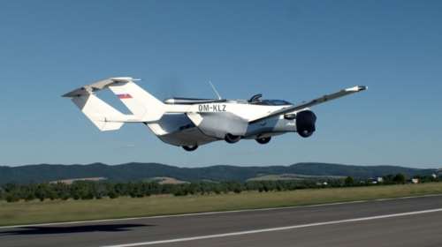 Το ιπτάμενο αυτοκίνητο AirCar έλαβε πιστοποιητικό αξιοπλοΐας