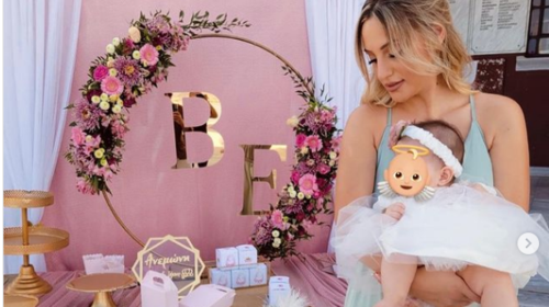 Άννα Κορακάκη: Η αθλήτρια έγινε νονά - Το ρομαντικό φόρεμα που επέλεξε και οι τρυφερές φωτογραφίες