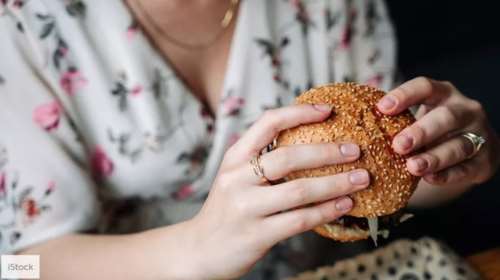 Πώς να σταματήσεις την υπερφαγία και το συναισθηματικό φαγητό