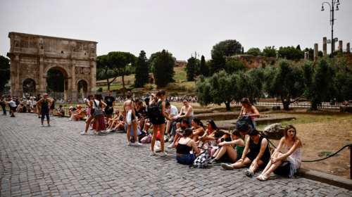 Καύσωνας και πυρκαγιές πλήττουν χωρίς ανάπαυλα τη νότια Ευρώπη: Τρίτος θάνατος στην Ισπανία