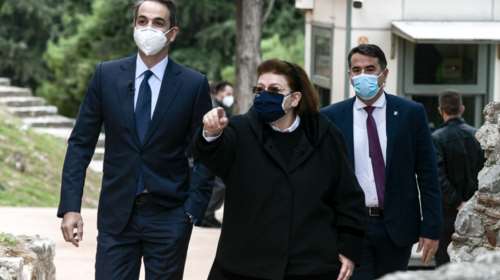 ΣΥΡΙΖΑ για Μενδώνη: Η πολιτική ευθύνη ανήκει εξ ολοκλήρου στον Μητσοτάκη - Το επιβεβαίωσε στο υπουργικό