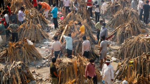 Κορονοϊός - Συναγερμός: &quot;Σπαρακτική&quot; η κατάσταση στην Ινδία - Ο ΠΟΥ στέλνει εξοπλισμό, οξυγόνο και κινητά νοσοκομεία