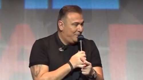 Αντώνης Ρέμος: &quot;Πιστεύω θα μείνω περισσότερα χρόνια από την Άννα Βίσση στο τραγούδι&quot;