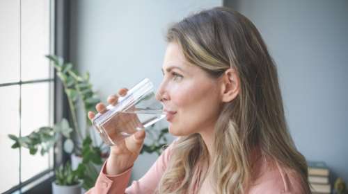 Το νερό είναι το &quot;μυστικό&quot; για να μεγαλώνουμε με υγεία - το ήξερες;