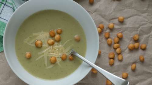 Light και ζεστή ούγγρικη μανιταρόσουπα, έτοιμη σε 20 λεπτά
