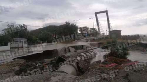 Κακοκαιρία Daniel: &quot;Σφυροκοπεί&quot; και τη Λάρισα - Tεράστιες ζημιές στην παραλία της Αγιάς [Εικόνες και Βίντεο]