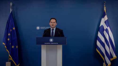 Πέτσας: Ο κ. Τσίπρας είτε να διαγράψει τον Παππά είτε να αναλάβει την ευθύνη του παρακράτους τους