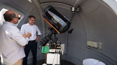 Κυριάκος Μητσοτάκης: Επίσκεψη στο πρώτο εργαστήριο αστρονομίας στο Γυμνάσιο του Νικηφόρου Δράμας [Εικόνες]