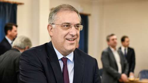 Θεοδωρικάκος: Επιστροφή στην κανονικότητα μόνο όταν βρεθεί το εμβόλιο...