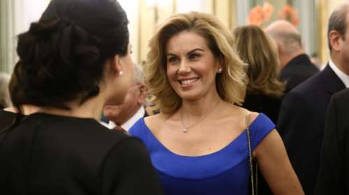 Επίθεση στην Ευγενία Μανωλίδου για μια... fake ανάρτηση- Τι έγραψε η Ελενα Ακρίτα