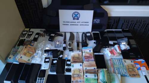 &quot;Χτύπημα&quot; της ΕΛΑΣ σε κυκλώματα ναρκωτικών: Εξαρθρώθηκαν δύο σπείρες που είχαν πνίξει με κοκαΐνη την Αθήνα -  8 συλλήψεις