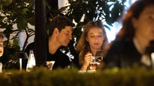 Σάκης Ρουβάς: Παθιασμένο φιλί για χρόνια πολλά στην Κάτια Ζυγούλη - Full in love [Εικόνα]