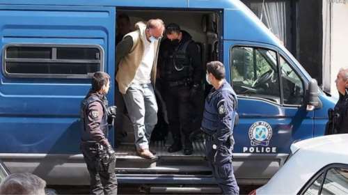 Χειροπέδες και πάλι στον παιδεραστή Νίκο Σειραγάκη - Επιστρέφει στη φυλακή