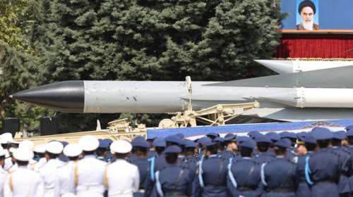 Ιράν: Με πλήγμα στα πυρηνικές εγκαταστάσεις του Ισραήλ, απειλούν οι Φρουροί της Επανάστασης