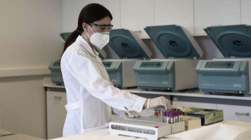 Κορονοϊός: Η σοβαρή νόσηση συνδέεται με επικίνδυνες ανωμαλίες στα μάτια μερικών ασθενών