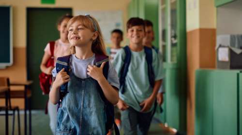 3 φράσεις που κάνουν το παιδί να ανυπομονεί για το σχολείο