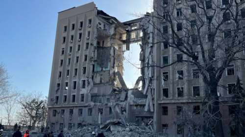 Ρωσική ρουκέτα χτύπησε την περιφερειακή διοίκηση στο Μικολάγιφ - 7 νεκροί και 22 τραυματίες, λένε οι Ουκρανοί