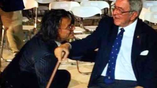 Ο Ηλίας Ψινάκης αποχαιρετά τον τέως βασιλιά Κωνσταντίνο: &quot;Θλίψη και λύπη για ένα τόσο γλυκό, ζεστό, προσιτό άνθρωπο&quot;