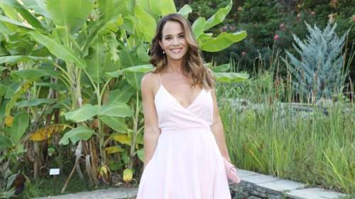 Η Ελιάνα Χρυσικοπούλου φόρεσε το πιο θηλυκό Zara φόρεμα της σεζόν - ιδανικό για κάθε στυλ