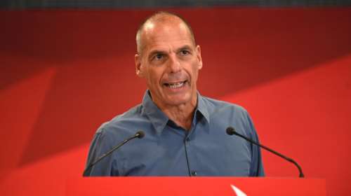 Πασχαλινό μήνυμα Γ. Βαρουφάκη: Το φως νικάει το σκοτάδι εφόσον ανάψουμε και εμείς κανένα κεράκι