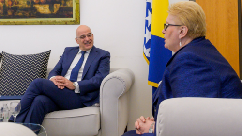 Στη Βοσνία Ερζεγοβίνη ο Δένδιας – Συνάντηση με την ομόλογό του