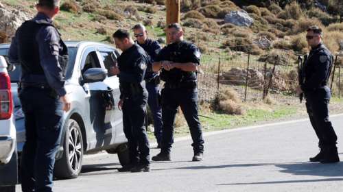 Βορίζια: Οι δυο οικογένειες συναντήθηκαν τυχαία, τσακώθηκαν και άρχισαν να πυροβολούν, λέει η εκπρόσωπος της ΕΛΑΣ