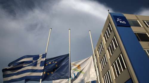 Σκληρή επίθεση ΝΔ: Στον ΣΥΡΙΖΑ το πρωί κάνουν συγκεντρώσεις και το βράδυ κριτική για τα αυξημένα κρούσματα