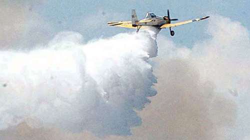 Σε εξέλιξη φωτιά στην Κεφαλονιά - Επιχειρούν και εναέρια μέσα