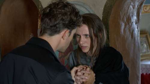 Πανικός στο Twitter με το &quot;Μαύρο Ρόδο&quot; - &quot;Φλερτάρει μέσα στην εκκλησία και εγώ δεν μπορώ ούτε σε μπαρ&quot;