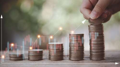 Με ρυθμό χελώνας η αύξηση στα επιτόκια καταθέσεων - Ακριβαίνουν τα στεγαστικά