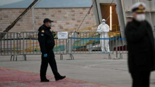 Απόπειρα δύο Τούρκων του πλοίου &quot;Ελ. Βενιζέλος&quot; να το &quot;σκάσουν&quot; από την καραντίνα