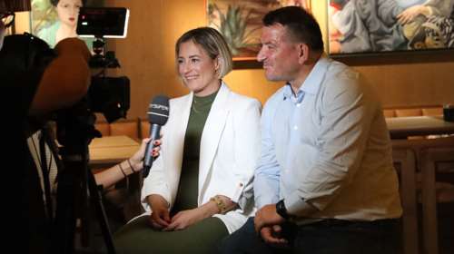 Πύρρος Δήμας &amp; Αφροδίτη Σκαφιδά - Οι σπάνιες εικόνες με το πρόσωπο της κόρης τους, Ελευθερίας