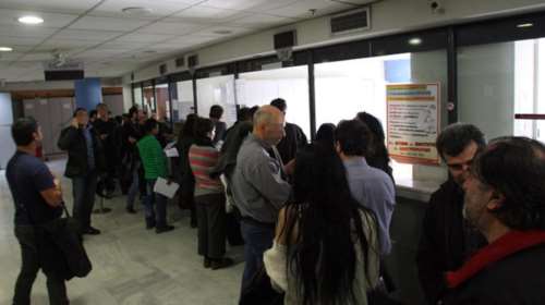 Αλλάζουν όλα σε εφορίες - τελωνεία: Επαφή με τηλέφωνα και email - &quot;Φρένο&quot; στην προσέλευση κοινού