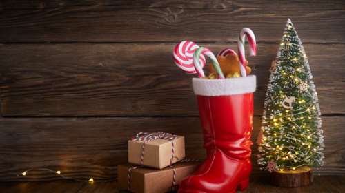 Έθιμα και παραδόσεις για &quot;Καλή Χρονιά&quot; σε όλο τον κόσμο: Ανοιχτά παράθυρα, άδειες βαλίτσες, ρέγγα και... 12 ρώγες σταφύλι