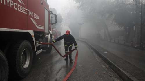 Συναγερμός για ανεξέλεγκτη φωτιά στη Φθιώτιδα - Βίντεο