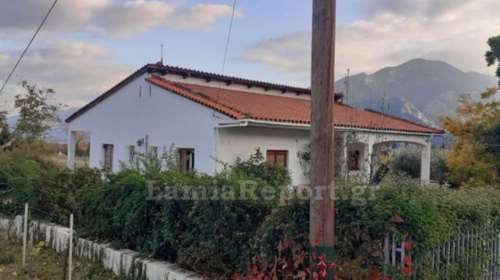 Φωκίδα: Θρίλερ με νεκρό άνδρα - Οι γείτονες έψαχναν και  την ηλικιωμένη μητέρα του