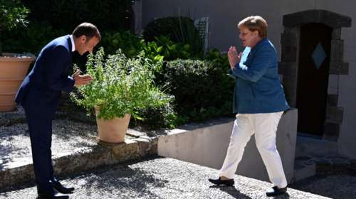 Ο τουρκικές προκλήσεις στη συνάντηση Μακρόν-Μέρκελ στον πύργο Brégançon [Εικόνες]