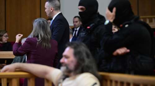 Σήμερα η εισαγγελική αγόρευση στη δευτεροβάθμια δίκη της Χρυσής Αυγής - Σωματεία και φορείς έξω από το Εφετείο