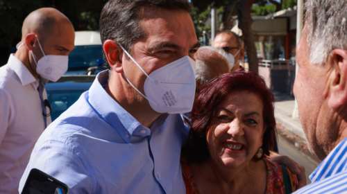 Τσίπρας από Ρόδο: Δεν μιλάμε για λεφτόδεντρα - Δεσμεύτηκε για αύξηση του κατώτατου μισθού στα 800 ευρώ