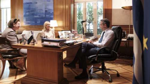 Συνάντηση Κυριάκου Μητσοτάκη με την Αννα Φόνσου για &quot;το σπίτι του ηθοποιού&quot;